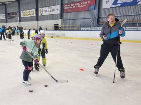 Ledové klání ve Velké Bíteši: Zimní stadion ožil souboji na bruslích